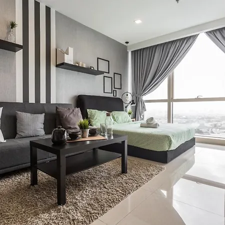Pinnacle Pj @ Penguin Homes Petaling Jaya Exterior photo