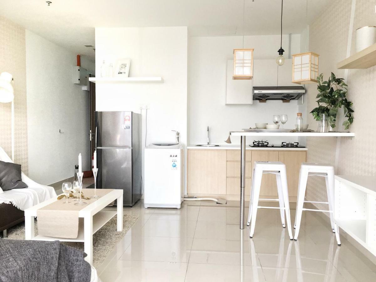 Apartment Pinnacle Pj @ Penguin Homes *